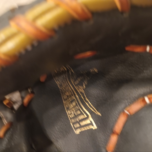 Rawlings Renegade Black and Tan Baseball Glove - Picture 4 of 6